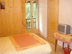 Logis Les Sapins 2* Montriond