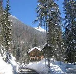 Logis Les Sapins 2*