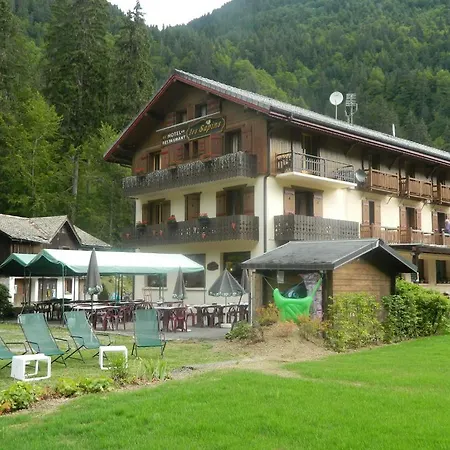 Logis Les Sapins Hotel 2*